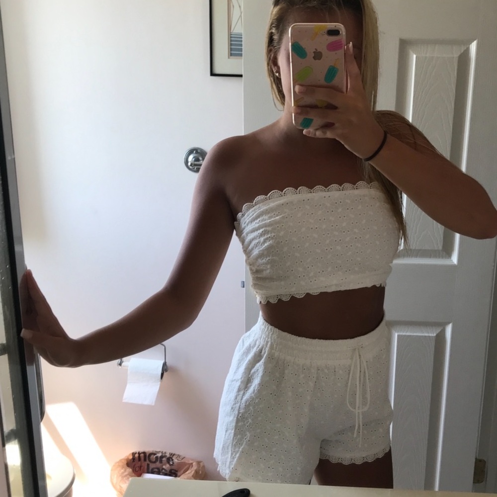 White two piece set